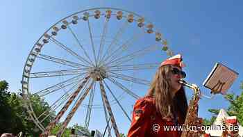 Holstenköste 2023 in Neumünster eröffnet: Bergmann stichelt gegen Kiel