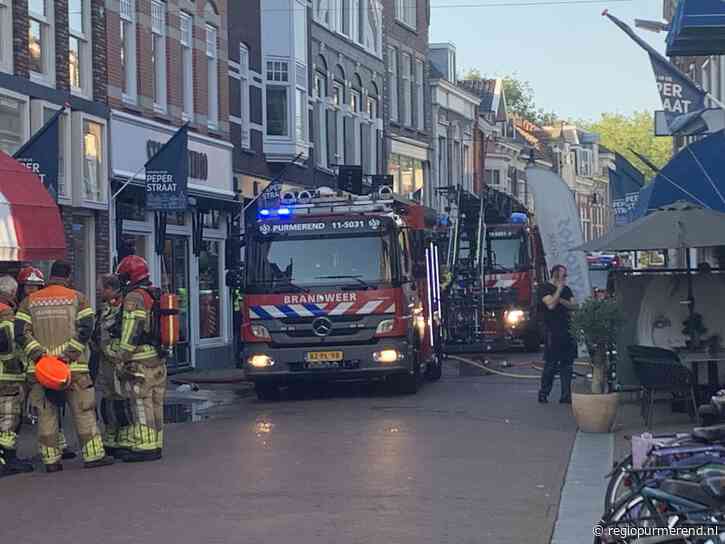 Brandweer rukt uit voor grote brand in binnenstad van Purmerend