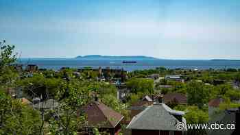 Why Thunder Bay is an oasis of clean air amid apocalyptic scenes of wildfire smoke across Canada, U.S.