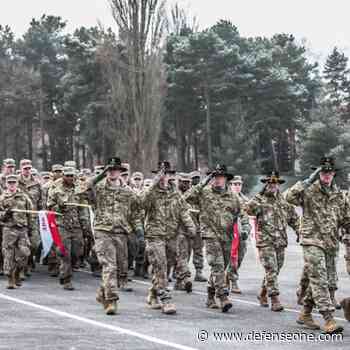 Army Retention on Track, Even as Recruiting Struggles