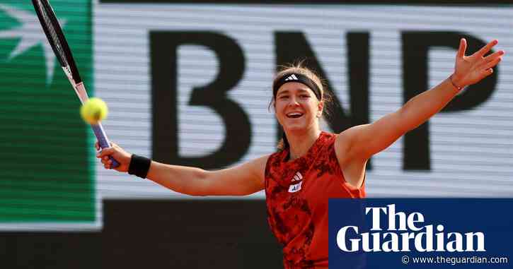 Karolina Muchova inflicts shock French Open semi-final defeat on Sabalenka