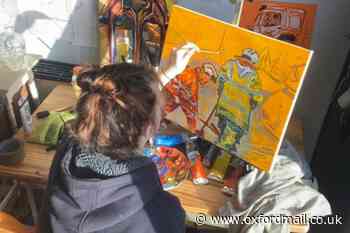 Oxfordshire artist goes TikTok viral for painting construction workers