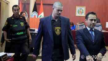 Main suspect in 2005 disappearance of Natalee Holloway arrives in US from Peru to face charges