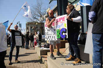 B.C. labour minister appoints mediator in Fraser Valley transit strike
