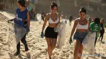 Volunteers mark World Ocean Day with cleanups