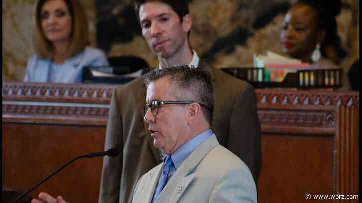 La. lawmakers pass state budget with temporary pay bump for teachers