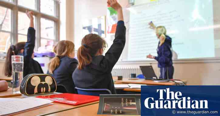 Record numbers of teachers in England quitting profession, figures show
