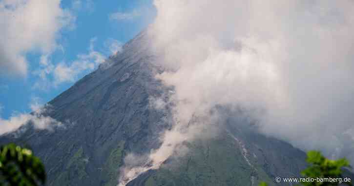 Vulkane der Philippinen rumoren: Evakuierungen am Mayon