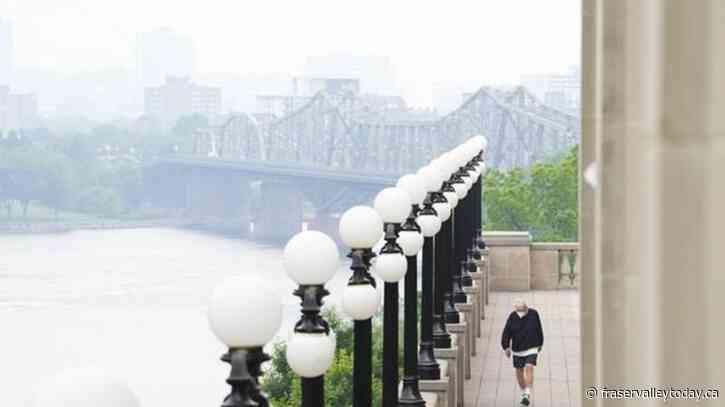 In The News for June 9 : Wildfires still causing poor air quality across Canada