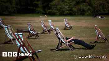 Heat health alert as parts of UK set for 30C