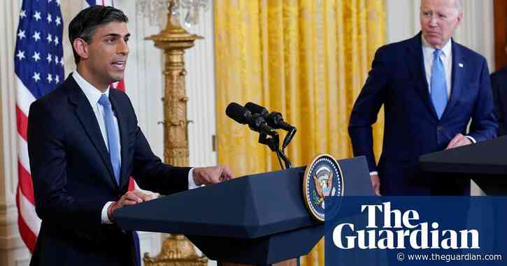 ‘Late in the game’: Sunak and Starmer in policy scramble as AI surges ahead