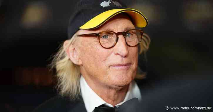 Dank Sample: Waalkes übernimmt die Spitze der Single-Charts