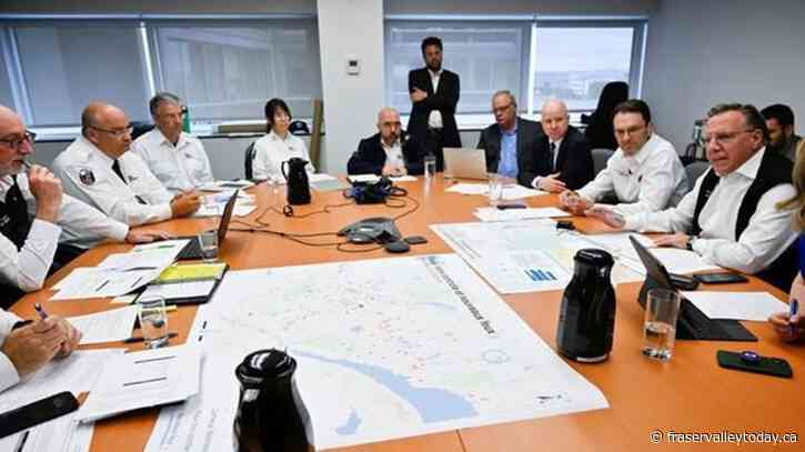 International reinforcements arrive in Quebec as 140 wildfires still burning