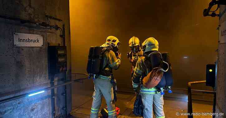 Brand in Bahntunnel: Campingbus-Dach war wohl Auslöser