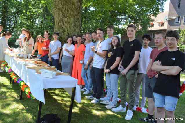 Pizza- en puddingpicknick in Mariagaarde met vijfdejaars VTI: “Leerlingen uit hun comfortzone halen om nieuwe dingen te laten ontdekken is onze doelstelling”
