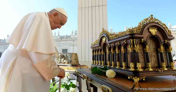 Il Papa telefona alla mamma del bimbo battezzato al Gemelli: “Grazie per essere venuta a trovarmi”