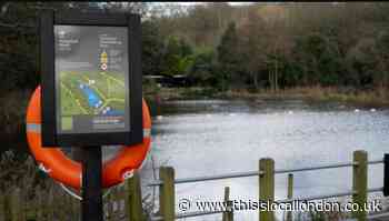Open air swimming pools in north and central London