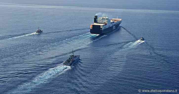 Migranti scoperti su un cargo turco cercano di prenderne il controllo. Crosetto invia le forze speciali: “Nave liberata” – Le foto in esclusiva