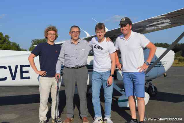 Opa Gust gaat met kleinzonen de lucht in voor 92ste verjaardag en vliegt over zijn serviceflatje in WZC De Dennen