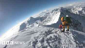 Mount Everest: Deadly season puts focus on record climbing permits