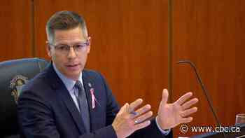 Former Winnipeg mayor lands new gig with insurance firm