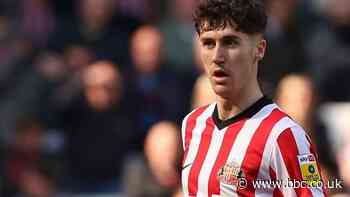 Trai Hume: Sunderland & Northern Ireland defender signs four-year deal