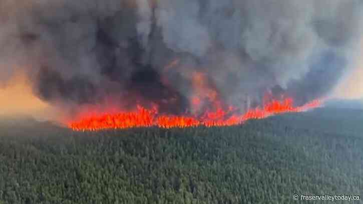 B.C. fire officials hope wind shift will help save Tumbler Ridge from intense blaze