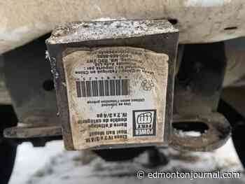 'Consequences can be dangerous': Trailer hitch alert from Edmonton police