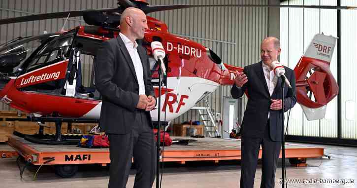 Bundeskanzler Scholz besucht DRF-Luftrettung