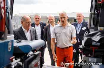 50. Einsatzjubiläum der DRF Luftrettung / Bundeskanzler Olaf Scholz besucht Christoph 27 und Christoph Nürnberg