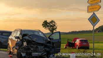 Ford vs. Ford: Heftiger Kreuzungscrash auf der TS42 bei Palling fordert zwei Verletzte