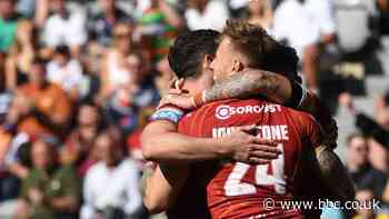 Super League: Catalans Dragons 38-4 Hull KR - Les Dracs maintain lead at the top of the table