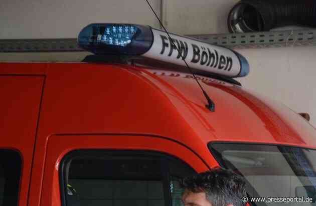 FW LK Leipzig: Übergabe Feuerwehranhänger-Logistik mit Rollcontainer Bahnrettung