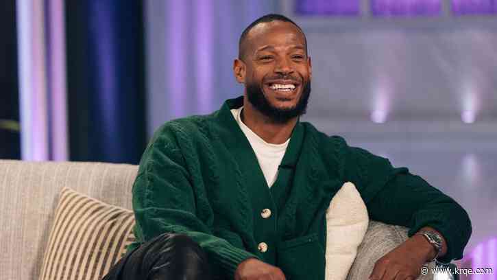 Marlon Wayans blasts United Airlines after issue with bag gets him barred from flight: 'This was harassment'