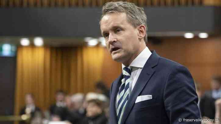 Left-leaning Mexico seeks closer Canada ties in labour and business amid mining spat