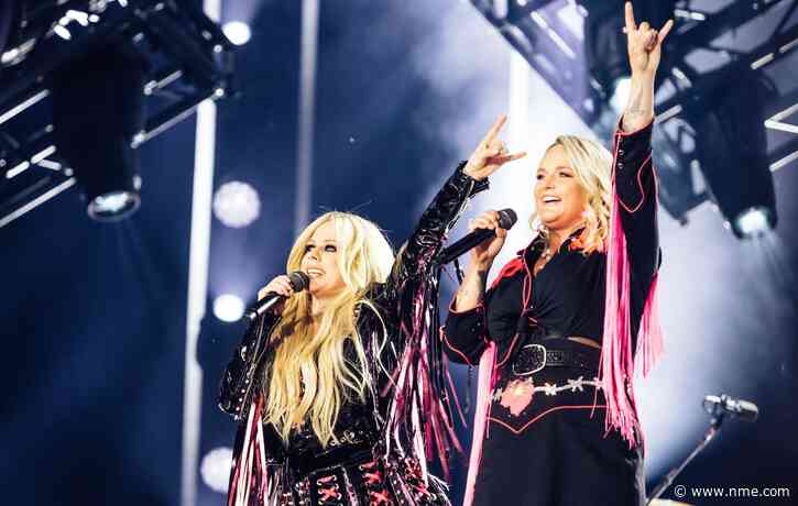 Watch Avril Lavigne and Miranda Lambert play ‘Sk8er Boi’ at CMA Fest