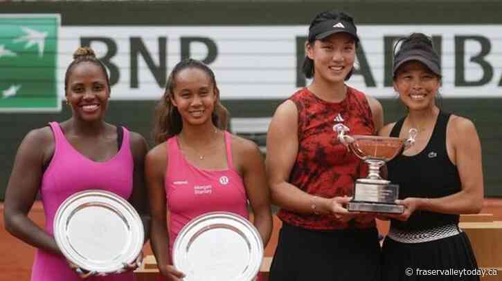 Canada’s Fernandez and partner Townsend come up short in French Open doubles final