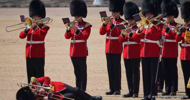 «Trooping the Colour»-Pobe: Soldaten in Ohnmacht gefallen
