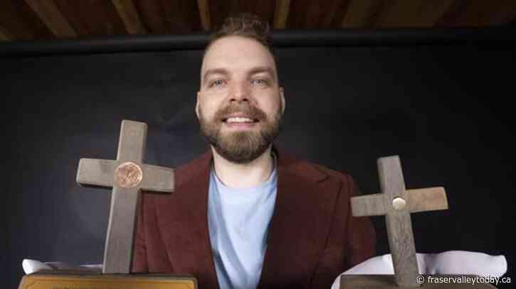Crosses from New Zealand shipwreck sent to Quebec in honour of 19th-century Patriot