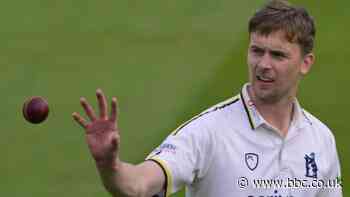 Seamer Craig Miles joins Durham on short-term red ball loan from Warwickshire