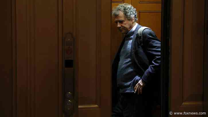 Top Dem senator slams lobbyist influence while hiring his own stable of ex-lobbyist staffers