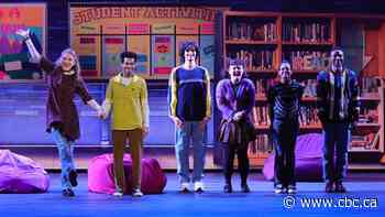 Tony Awards telecast makes inclusive history — and puts on quite a show despite Hollywood strike