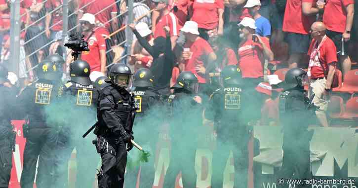Polizei: Cottbus-Fans bei Einsatz in Unterhaching verletzt