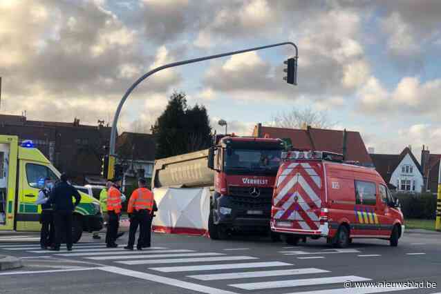 “Ik denk nog elke dag aan haar”: vrachtwagenchauffeur (43) die fietsster (78) doodreed op zwart kruispunt vraagt de vrijspraak