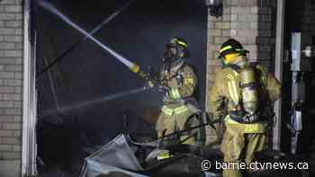 Early-morning garage fire in Barrie's east-end