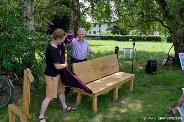 Landschapsstrijders zetten nu ook zitbank in om de Keer te redden: “Bezin hier alvorens je deze natuur vernietigt”