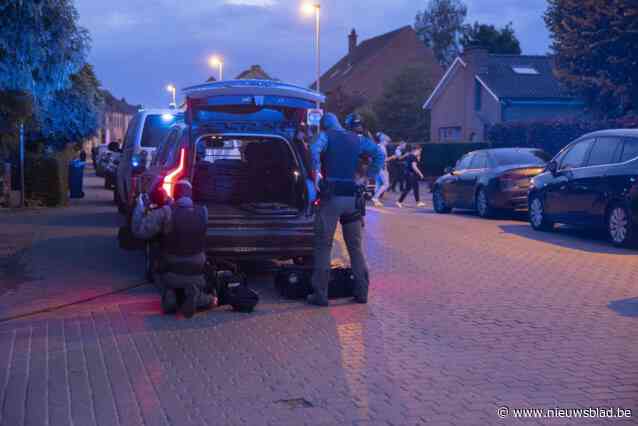 Ongeloof nadat politie gewapende dertiger uit woning moest halen: “Twee jaar geleden haalde hij exact hetzelfde uit”