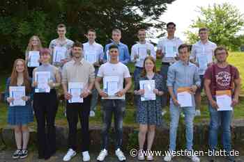 Nachwuchs im Handwerk: 14 neue Tischlergesellen im Kreis Höxter