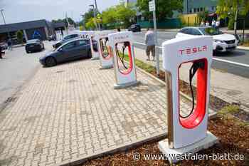 Ungewöhnlicher Standort: Tesla stellt Supercharger in Bielefeld auf