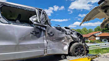 Sieben Verletzte nach schwerem Schulbusunfall in Oberbayern